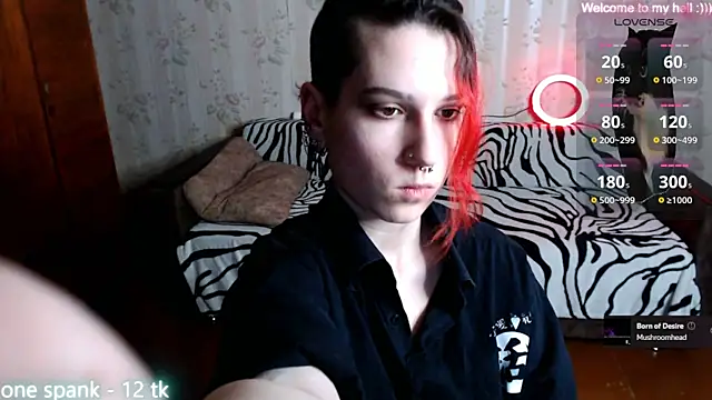 Miya Wey  online show from February 21, 7:21 pm