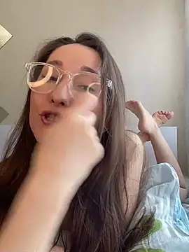 Snapshot of cutte_dora chatting on March 17, 10:38 am cutte dora online show from March 17, 10:38 am