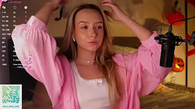 HollisBeckett online show from October 29, 3:31 am