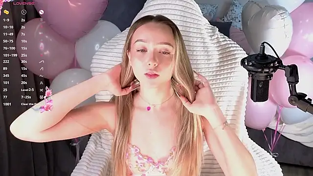 HollisBeckett online show from March 6, 1:24 am