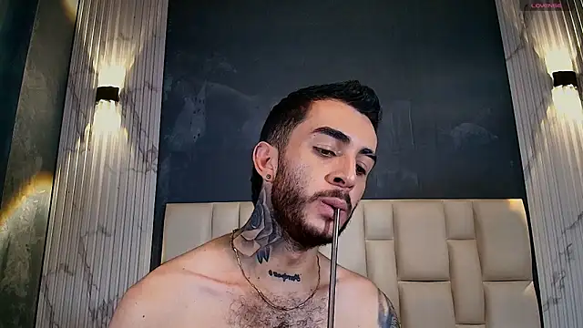 Marcelo ruiz  online show from May 1, 6:45 pm