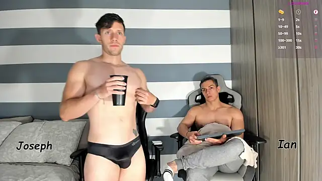 Snapshot of ianandjosephx chatting on September 14, 10:36 am ianandjosephx online show from September 14, 10:36 am