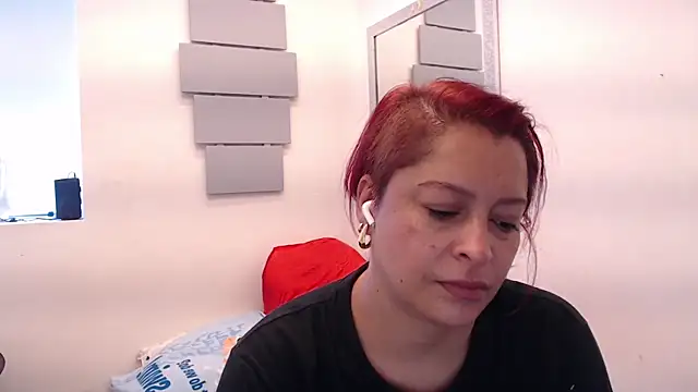 Snapshot of eva_twiss chatting on July 18, 1:37 pm eva twiss online show from July 18, 1:37 pm