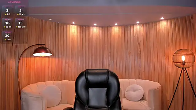 Snapshot of ChloePreston_ chatting on December 18, 11:24 am ChloePreston  online show from December 18, 11:24 am