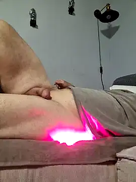 Snapshot of dickinyouto chatting on February 15, 9:16 am dickinyouto online show from February 15, 9:16 am