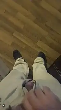 Snapshot of Exhibitionist040577 chatting on February 19, 8:12 am Exhibitionist040577 online show from February 19, 8:12 am