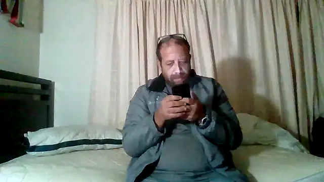 Snapshot of Exhibitionist040577 chatting on November 27, 8:16 am Exhibitionist040577 online show from November 27, 8:16 am