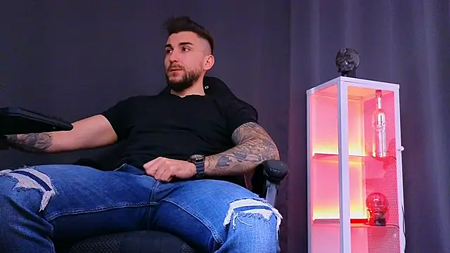 MightyAaron66 online show from February 21, 12:28 pm