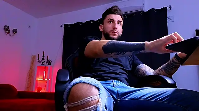 MightyAaron66 online show from October 22, 4:13 am