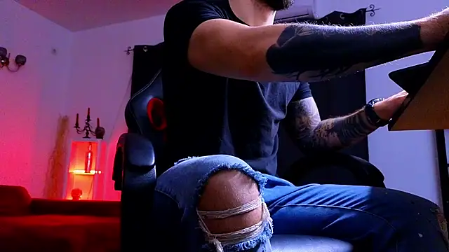 MightyAaron66 online show from January 7, 3:20 am