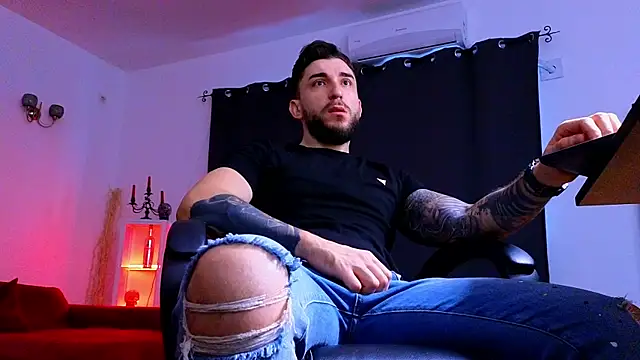 MightyAaron66 online show from January 11, 6:51 am