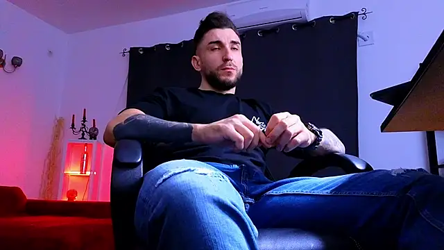 MightyAaron66 online show from January 12, 5:29 pm