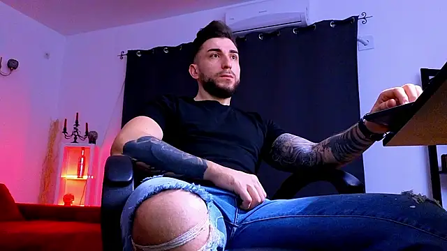 MightyAaron66 online show from February 5, 3:55 am