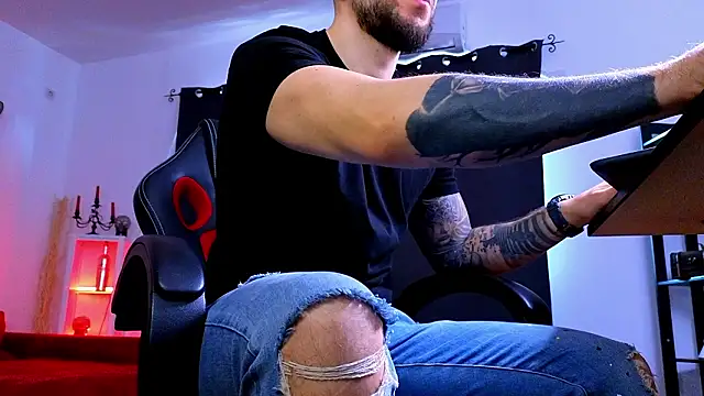 MightyAaron66 online show from February 20, 6:26 am