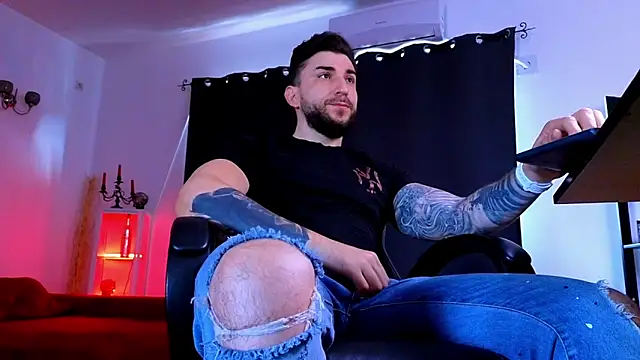 MightyAaron66 online show from May 2, 6:18 am