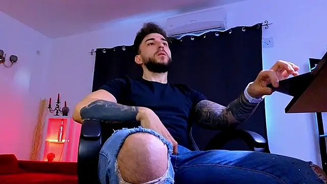 MightyAaron66 online show from May 3, 3:45 am