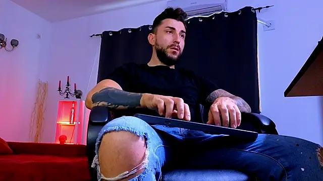 MightyAaron66 online show from June 30, 3:18 am