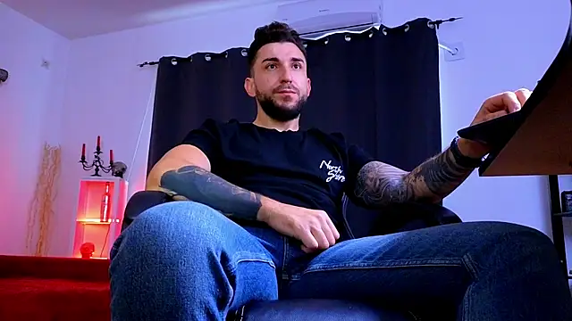 MightyAaron66 online show from July 6, 3:25 am