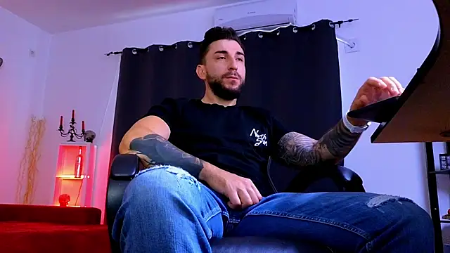 MightyAaron66 online show from July 13, 3:31 am