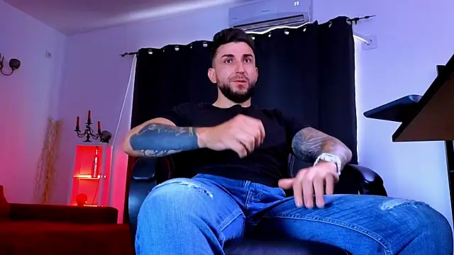 MightyAaron66 online show from July 18, 10:52 am