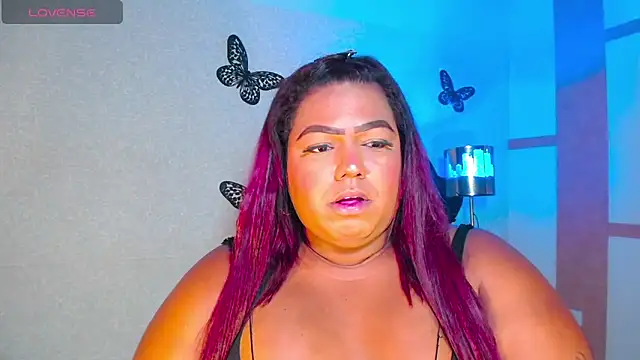 Snapshot of OpraxBellinda chatting on May 17, 2:20 am OpraxBellinda online show from May 17, 2:20 am