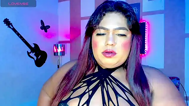 Snapshot of OpraxBellinda chatting on June 7, 3:43 am OpraxBellinda online show from June 7, 3:43 am