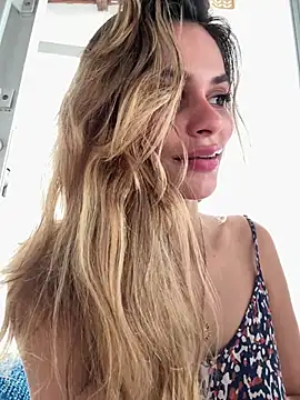 cuteluci  online show from June 12, 12:26 pm