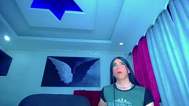 NahomiCamper online show from October 7, 2:09 am