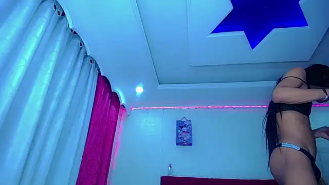 NahomiCamper online show from February 20, 1:46 am