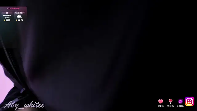 AbyWhitee online show from December 5, 6:00 pm