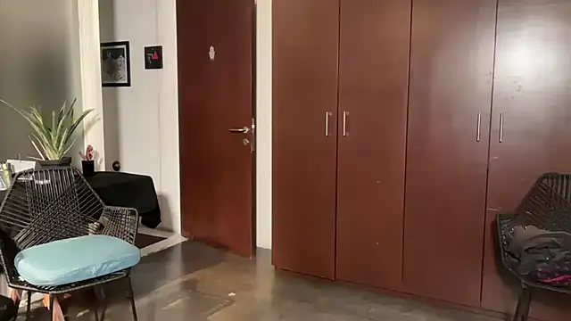 alanan881 online show from March 7, 2:08 am