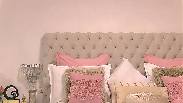 Snapshot of IvyDumont chatting on March 22, 7:20 pm IvyDumont online show from March 22, 7:20 pm