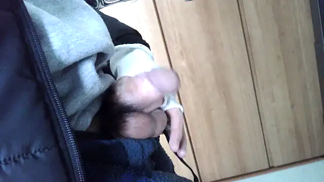 Snapshot of ikkakusai11 chatting on December 23, 3:50 am ikkakusai11 online show from December 23, 3:50 am