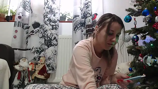 SweetMaddy888 online show from December 26, 11:10 am