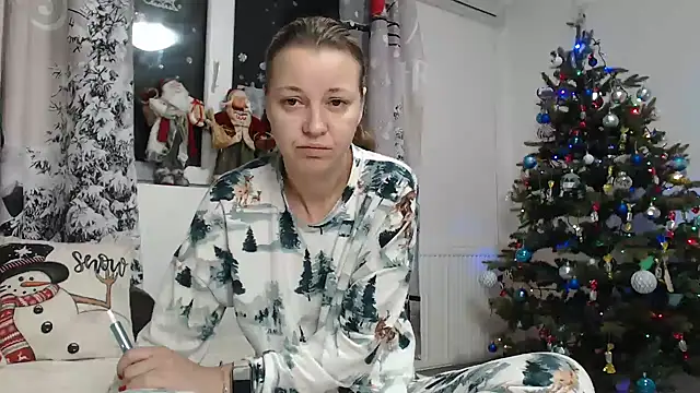 SweetMaddy888 online show from January 2, 4:09 am