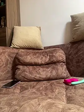 karla nill online show from December 14, 5:47 pm