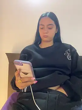 karla nill online show from February 6, 7:07 pm