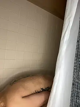 Snapshot of JusticeXXX68 chatting on December 5, 4:53 am JusticeXXX68 online show from December 5, 4:53 am