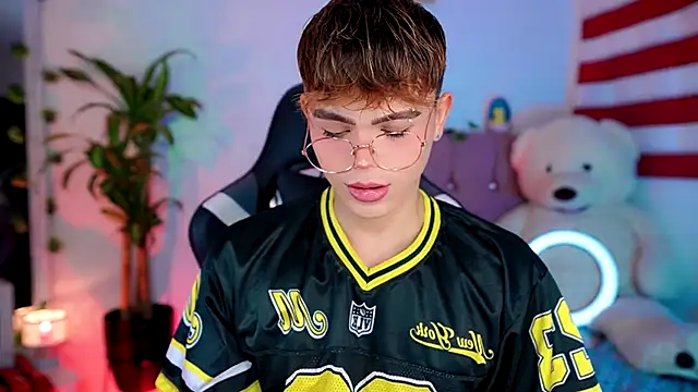 Snapshot of PRINCE_STEV chatting on November 17, 8:03 pm PRINCE STEV online show from November 17, 8:03 pm