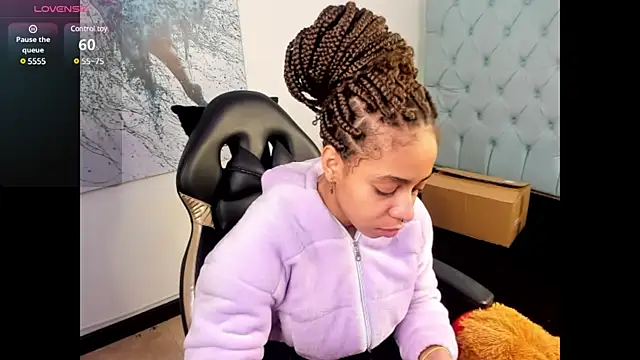 Abigail Wilson  online show from March 4, 8:05 pm