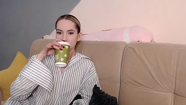 Snapshot of AmbrielHailey chatting on October 26, 1:17 pm AmbrielHailey online show from October 26, 1:17 pm