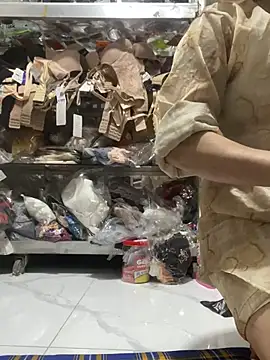 Snapshot of Cesywet chatting on February 7, 3:12 am Cesywet online show from February 7, 3:12 am