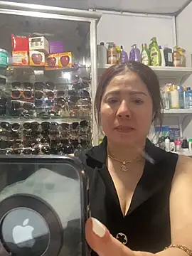 Snapshot of Cesywet chatting on March 8, 4:01 am Cesywet online show from March 8, 4:01 am