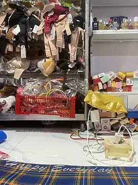 Snapshot of Cesywet chatting on September 24, 5:11 am Cesywet online show from September 24, 5:11 am