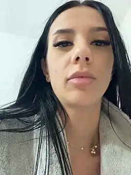 Snapshot of HaylieMilf chatting on February 9, 11:36 am HaylieMilf online show from February 9, 11:36 am