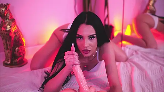 Snapshot of HaylieMilf chatting on February 11, 6:02 pm HaylieMilf online show from February 11, 6:02 pm