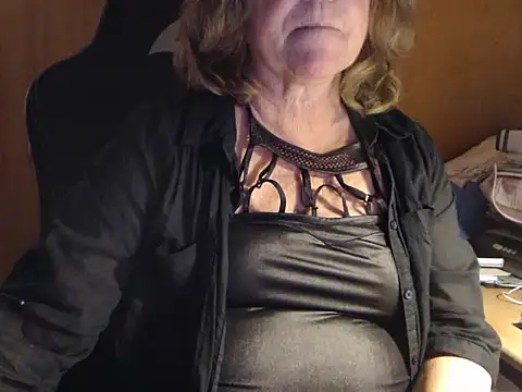 Snapshot of _sunshine__ chatting on December 23, 5:11 pm sunshine online show from December 23, 5:11 pm