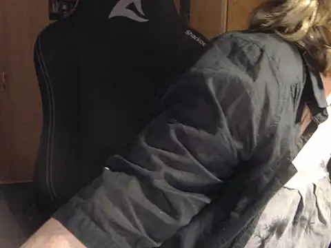 Snapshot of _sunshine__ chatting on February 21, 6:37 pm sunshine online show from February 21, 6:37 pm