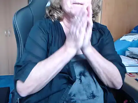 Snapshot of _sunshine__ chatting on March 4, 7:19 am sunshine online show from March 4, 7:19 am