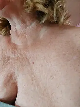 Snapshot of _sunshine__ chatting on September 20, 1:45 pm sunshine online show from September 20, 1:45 pm